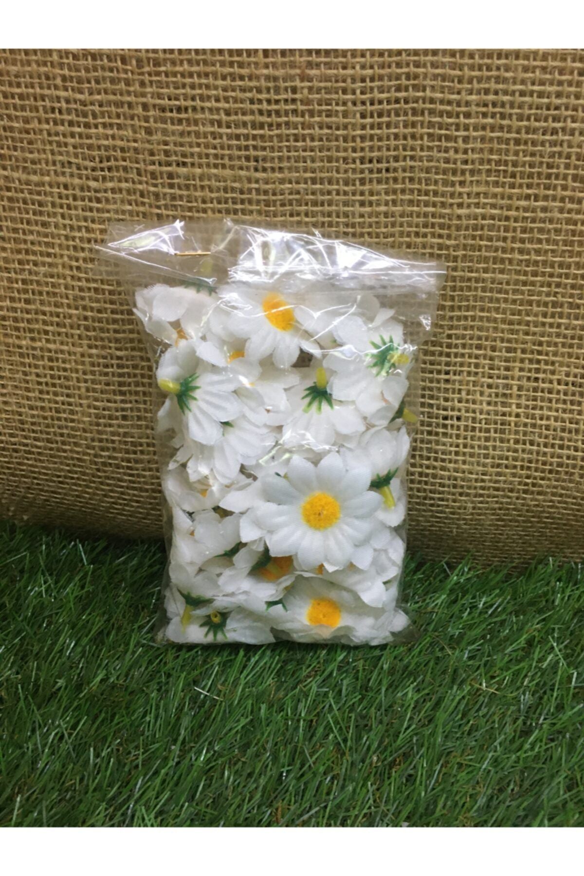 25'li Mini Papatya Paketli – Yapay Çiçek Dekor, Masa Süsü, Fon